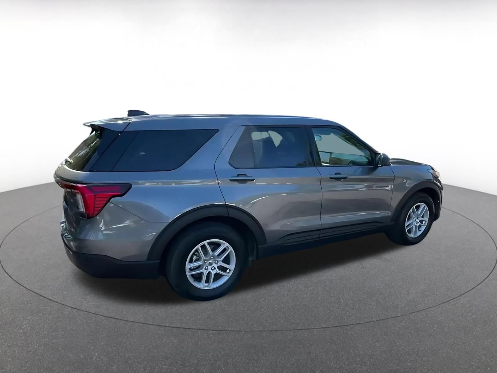 Used 2026 Ford Explorer Active RWD image 13