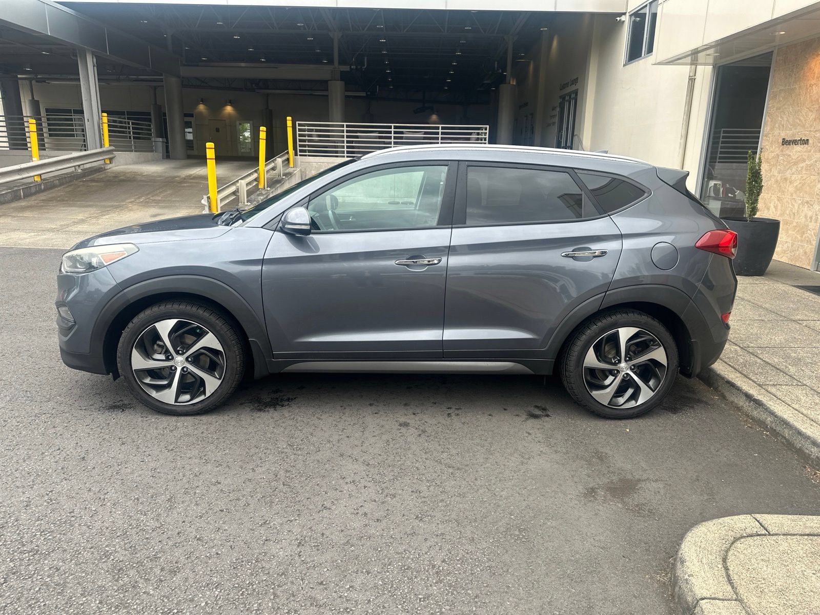 Used 2016 Hyundai Tucson Limited AWD/4WD image 2