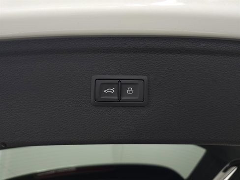 Used 2018 Audi Q5 2.0T Premium Plus w/ Premium Plus Package AWD/4WD image 8
