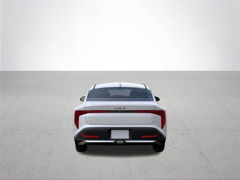 New 2026 Kia K4 FWD image 5