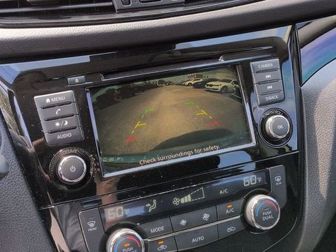 Used 2020 Nissan Rogue Sport SV image 6