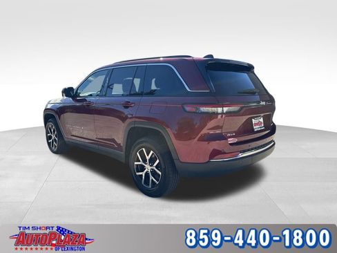 Used 2024 Jeep Grand Cherokee Limited image 3