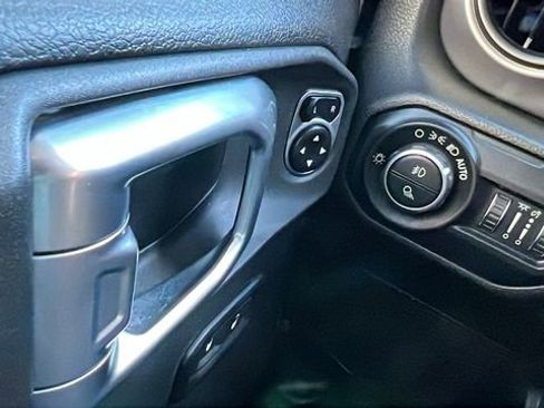 Used 2020 Jeep Gladiator Sport w/ Quick Order Package 24S image 36