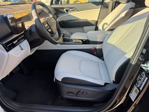 New 2026 Kia Sportage EX image 15