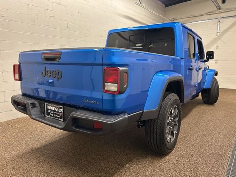 New 2026 Jeep Gladiator Sport AWD/4WD image 2
