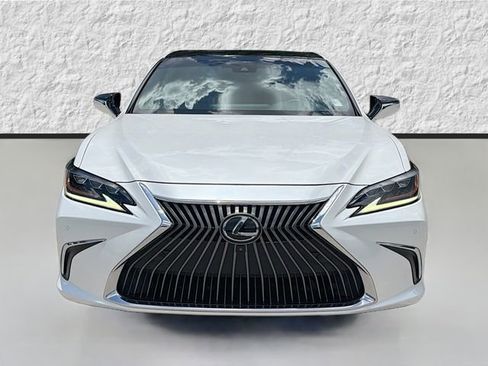 Used 2020 Lexus ES 350 Ultra Luxury w/ Accessory Package 2 FWD image 8