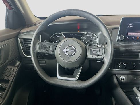 Used 2023 Nissan Rogue S AWD/4WD image 25