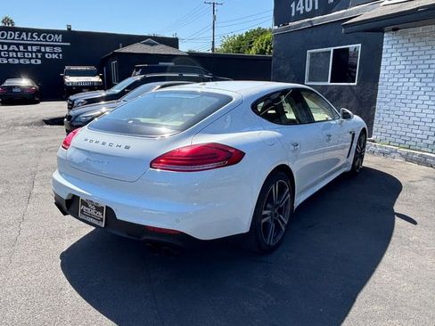 Used 2015 Porsche Panamera S RWD image 22