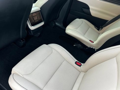 Used 2023 Tesla Model X Plaid image 13
