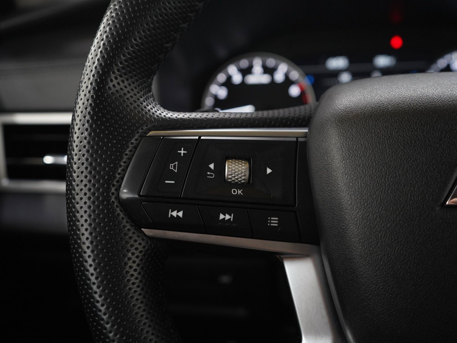 Used 2024 Mitsubishi Outlander SE AWD/4WD image 26
