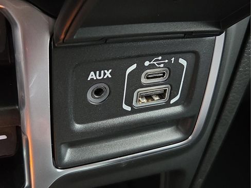 New 2025 Jeep Gladiator Sport image 18