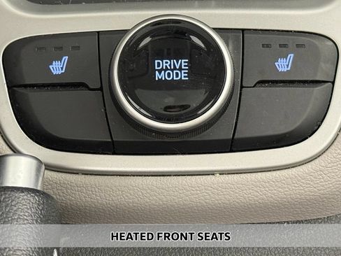 Certified 2026 Hyundai Venue SEL FWD image 6