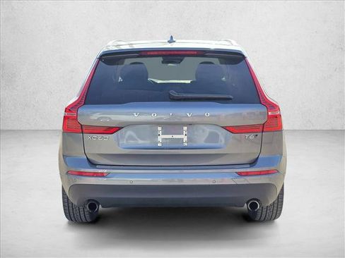 Used 2018 Volvo XC60 T6 Momentum w/ Convenience Package image 4