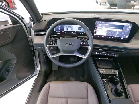 New 2026 Audi Q3 quattro 2.0T AWD/4WD image 16