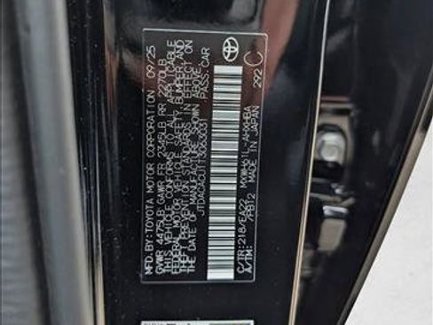 New 2026 Toyota Prius Plug-In Hybrid FWD image 17