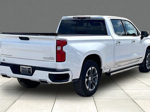 Certified 2022 Chevrolet Silverado 1500 High Country w/ Technology Package AWD/4WD image 2