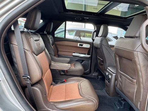 Used 2022 Ford Explorer King Ranch w/ Technology Package AWD/4WD image 30