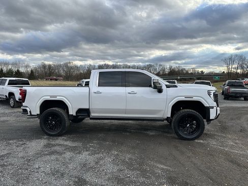 Used 2024 GMC Sierra 2500 Denali Ultimate image 5
