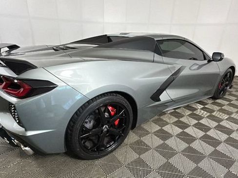 Used 2022 Chevrolet Corvette Stingray Preferred Conv w/ Z51 Performance Package RWD image 4