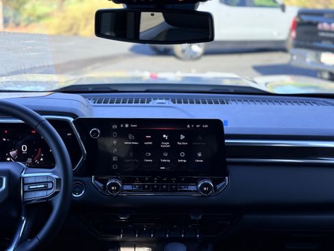 New 2026 GMC Canyon Elevation w/ Convenience Package image 15