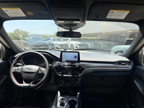 Used 2025 Ford Escape ST-Line FWD image 16