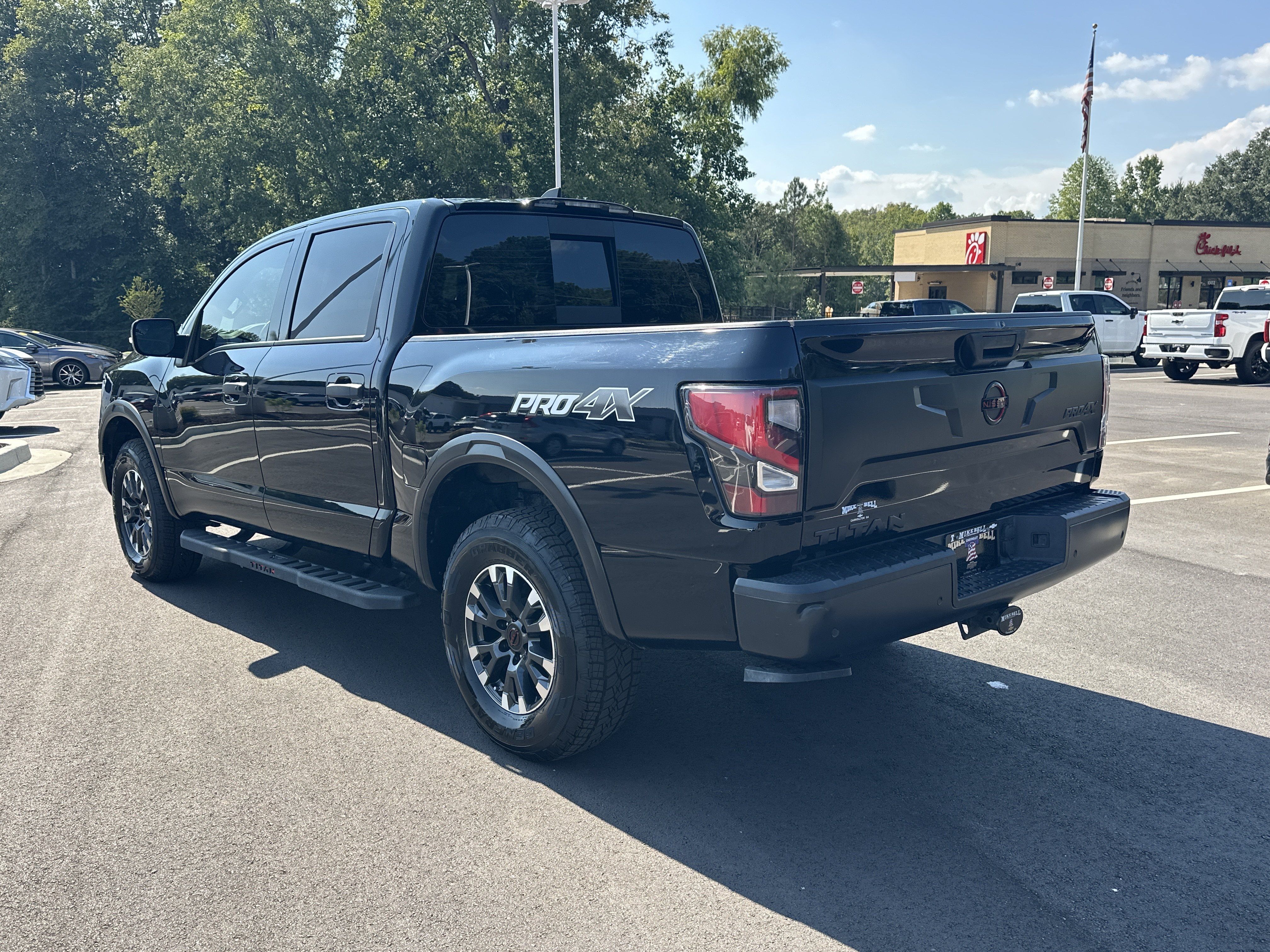 Used 2024 Nissan Titan PRO-4X w/ Pro-4x Convenience Package AWD/4WD image 6