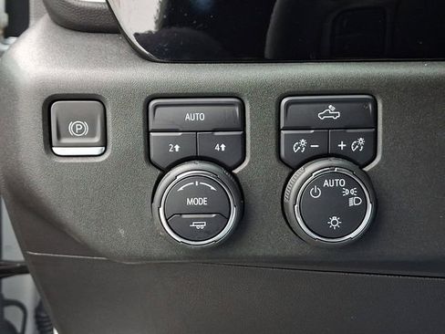 Used 2024 Chevrolet Silverado 1500 LT AWD/4WD image 26