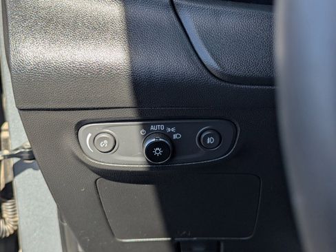 Used 2023 Buick Encore GX Select w/ Safety Package II image 30