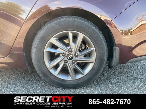 Used 2020 Kia Optima LX FWD image 10