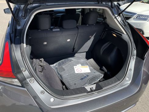 Certified 2025 Nissan Leaf S image 30