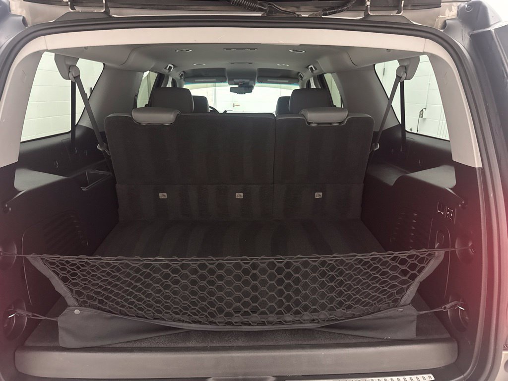 Used 2019 Chevrolet Suburban LT w/ LT Signature Package AWD/4WD image 7