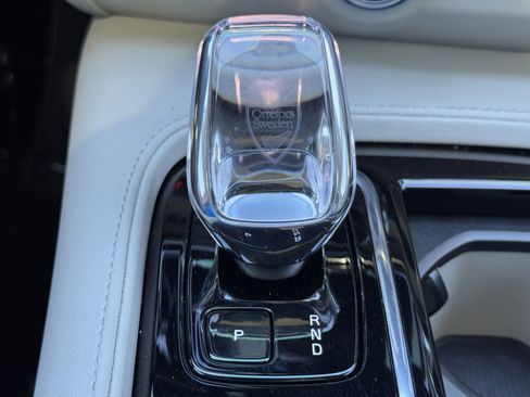 Used 2024 Volvo S90 T8 Ultimate w/ Lounge Package image 67