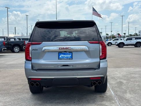 Used 2023 GMC Yukon XL Denali AWD/4WD image 9