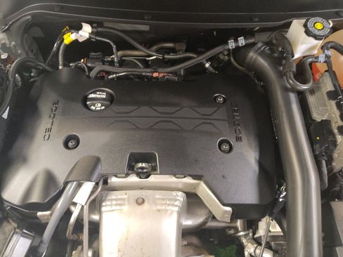 Used 2020 Chevrolet Equinox LT FWD image 30