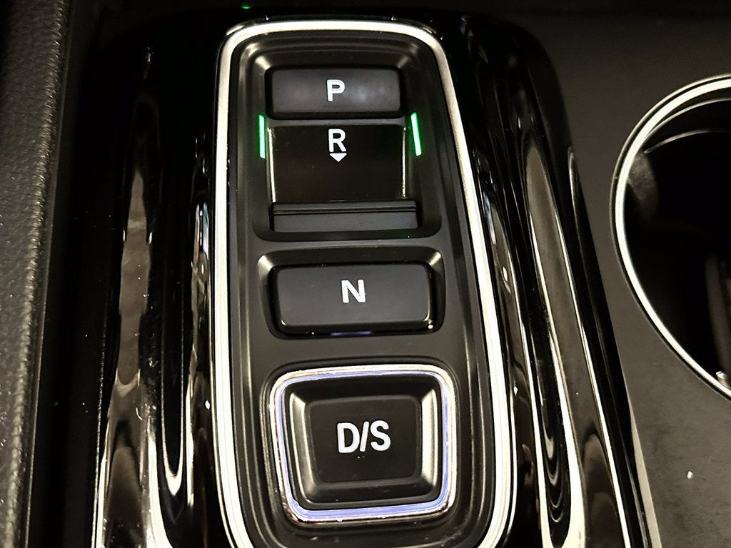 Used 2025 Honda Pilot EX-L image 32