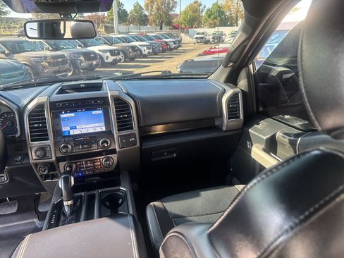 Used 2019 Ford F150 Raptor w/ Equipment Group 802A Luxury AWD/4WD image 21