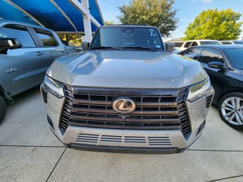 Used 2024 Lexus GX 550 w/ Accessory Package (Z1) AWD/4WD image 2