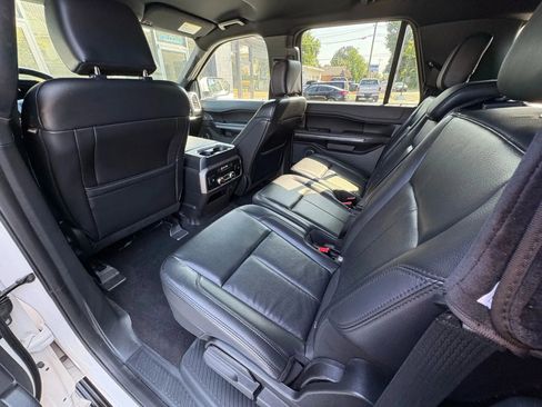 Used 2019 Ford Expedition Max XLT w/ Equipment Group 202A image 14