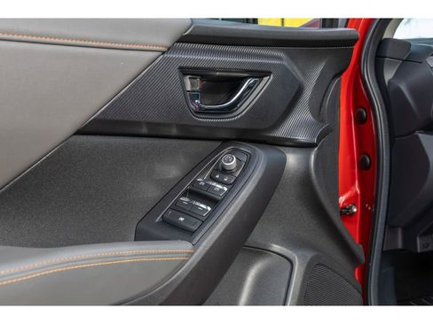 Certified 2024 Subaru Crosstrek 2.5i Limited w/ Crosstrek Mirror Package image 19