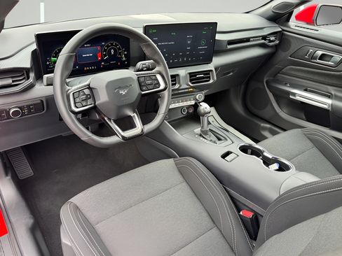 Used 2025 Ford Mustang Coupe RWD image 10