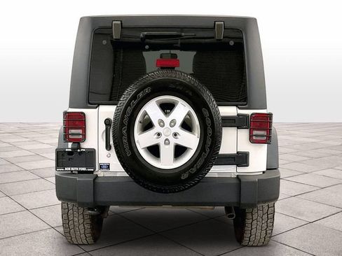 Used 2013 Jeep Wrangler Unlimited Sport AWD/4WD image 5