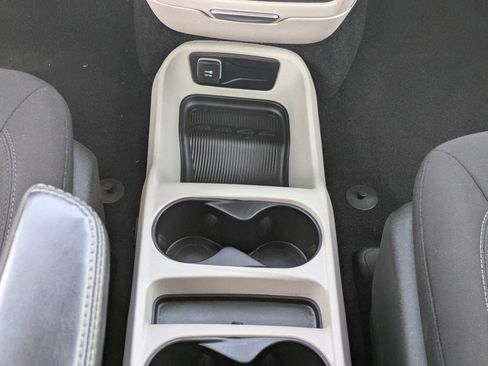 Used 2023 Chrysler Voyager LX FWD image 20
