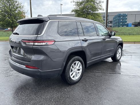 Used 2023 Jeep Grand Cherokee L Laredo AWD/4WD image 9