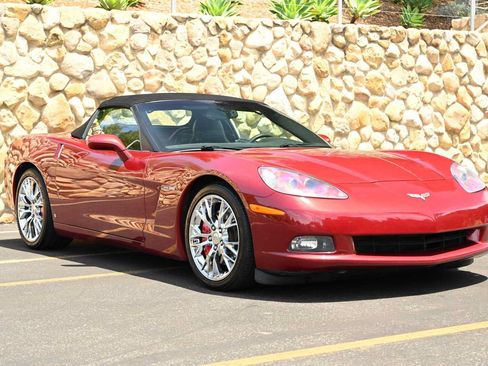 Used 2006 Chevrolet Corvette Convertible w/ Preferred Equipment Group RWD image 7