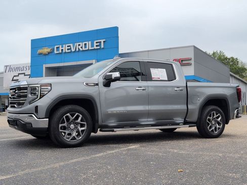 Used 2024 GMC Sierra 1500 SLT w/ SLT Premium Plus Package image 1