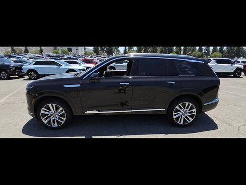 Used 2026 Cadillac Vistiq Luxury AWD/4WD image 8
