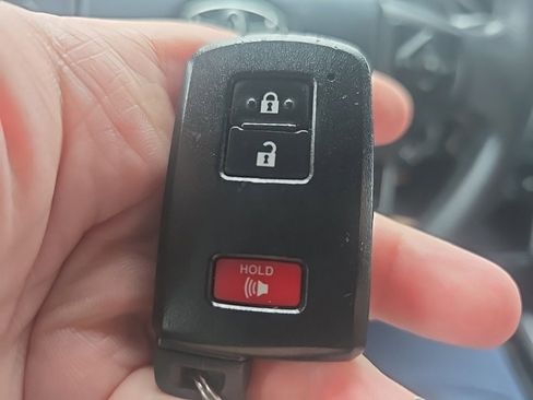 Used 2019 Toyota Tacoma TRD Sport image 21