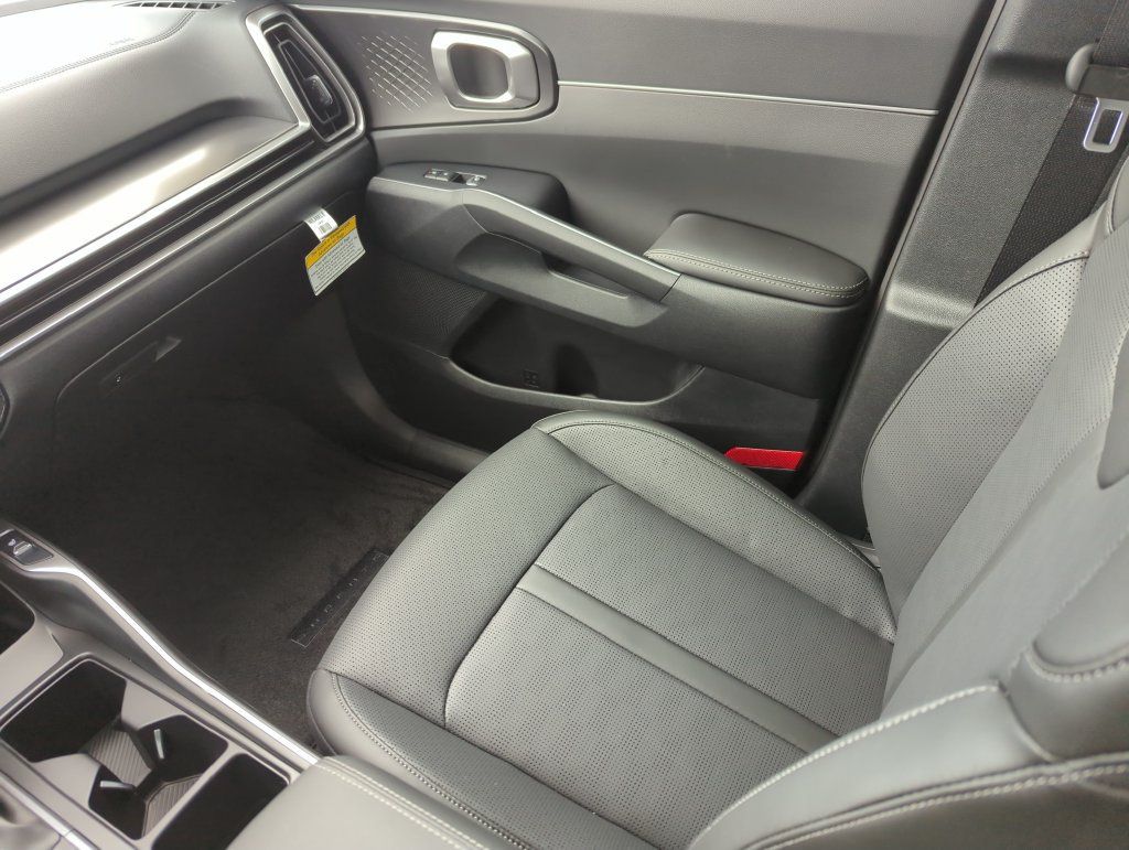 New 2026 Kia Sorento S FWD image 15