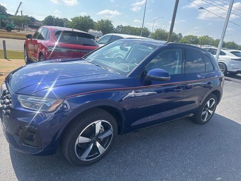 Used 2023 Audi Q5 2.0T Premium Plus w/ Premium Plus Package AWD/4WD image 4