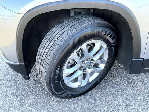 Used 2021 Chevrolet Traverse LT w/ LPO, Floor Liner Package image 25